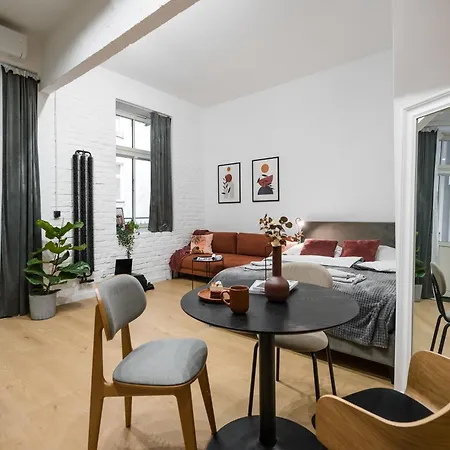 D21 Art Vintage Old Town Apartment *